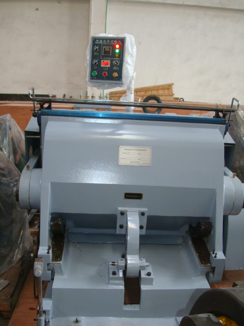 Machine de découpe et rainage modèle ML-1300
