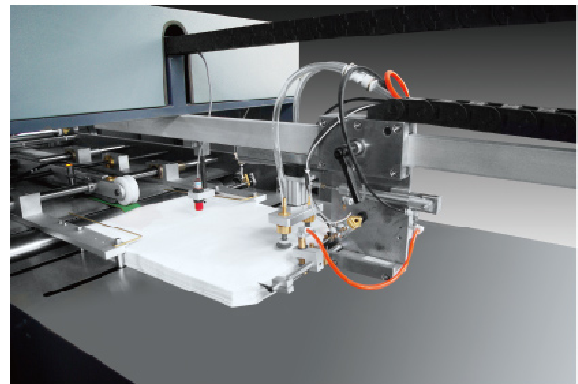 Positionnement de la bo&icirc;te Machine de fabrication
